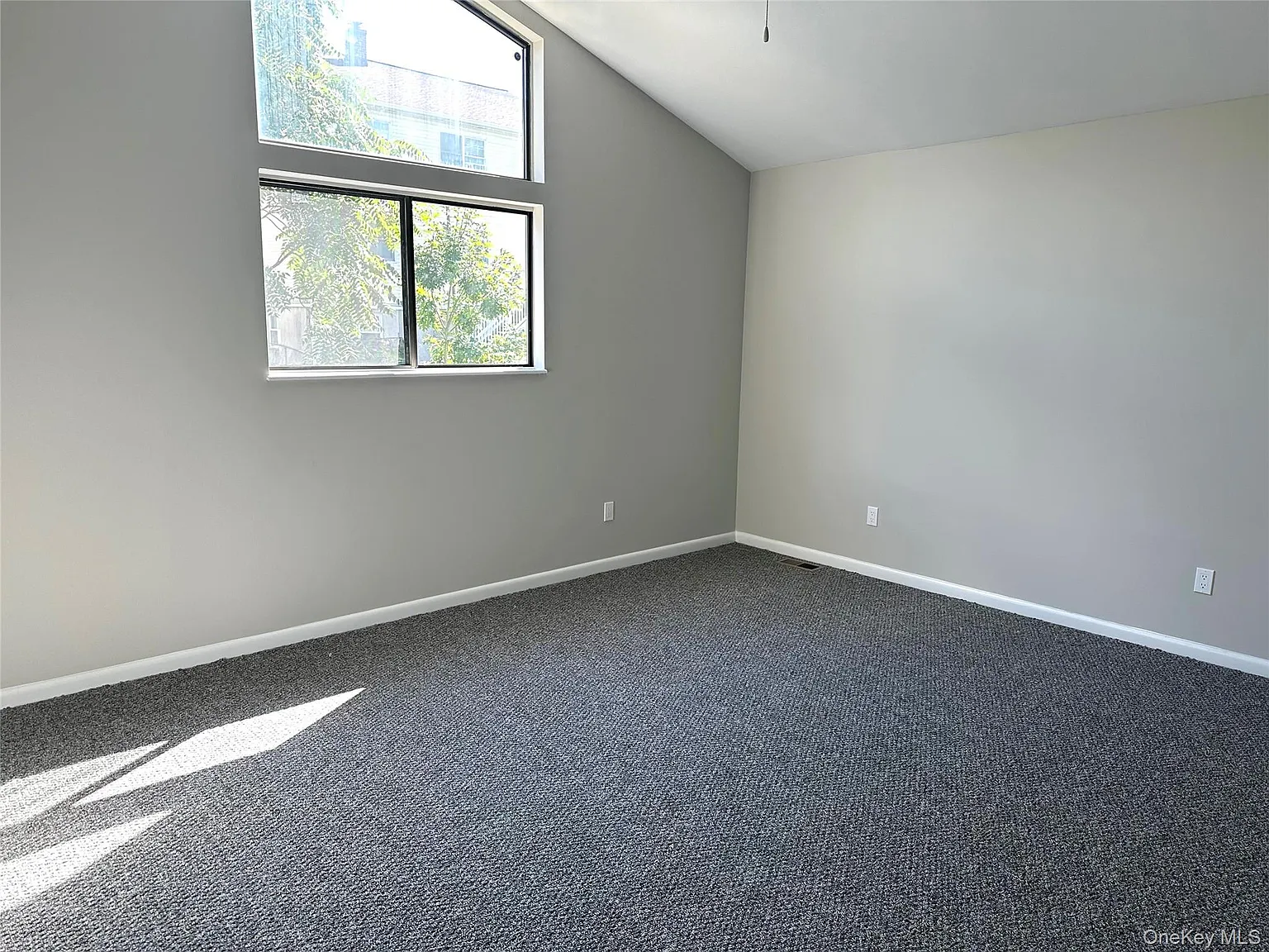 2 bed, 2.5 bath, 2000 sqft, $4,750 — Photo 3