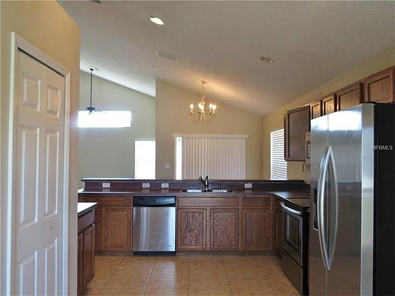 5th image of 652 Delancey Dr