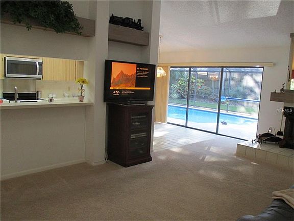 5th image of 70 Crane Dr