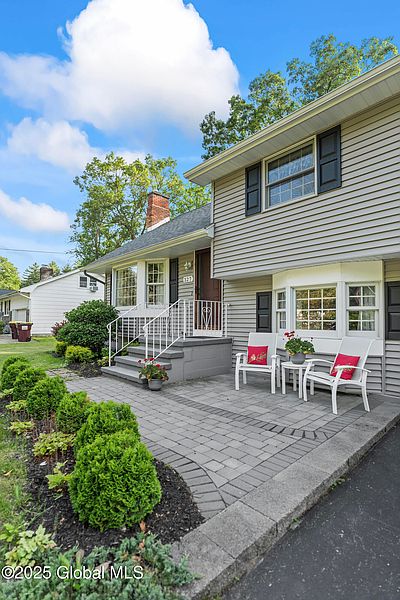 2nd image of 327 Moonlight Drive