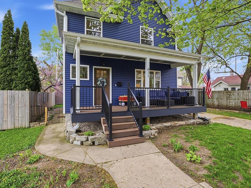 1st image of 611 Central AVENUE