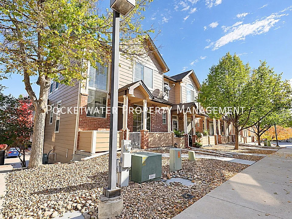 2855 Rock Creek Cir #320