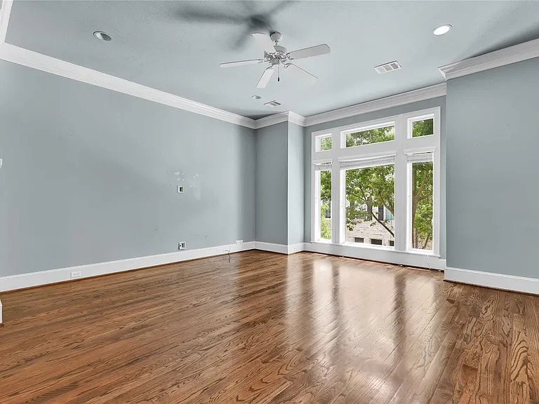 4631 Regent Manor Dr — Photo 5