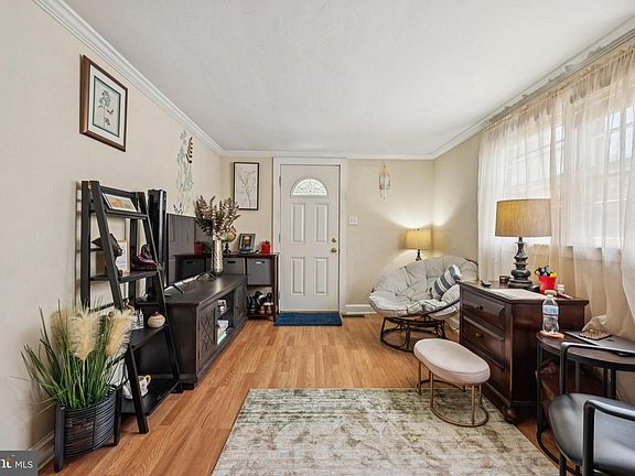 4th image of 138 Morgan Ave
