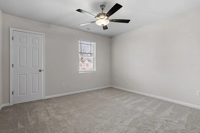 2 bed, 2.5 bath, 1033 sqft, $1,450 — Photo 3