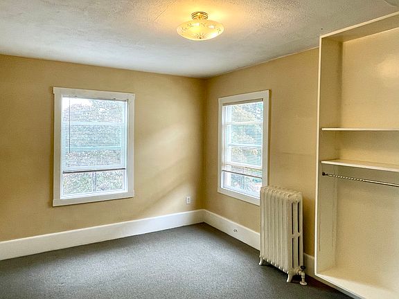 5th image of 5225 19th Ave NE #B