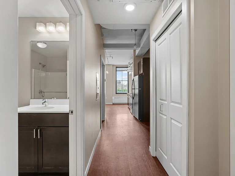 430 Oak Grove — Photo 37
