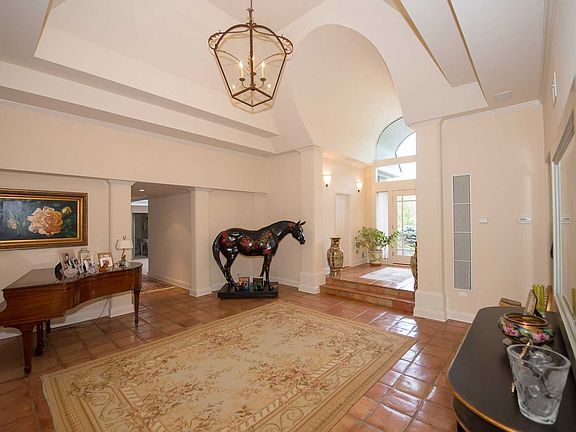 4th image of 24 Winding Ln