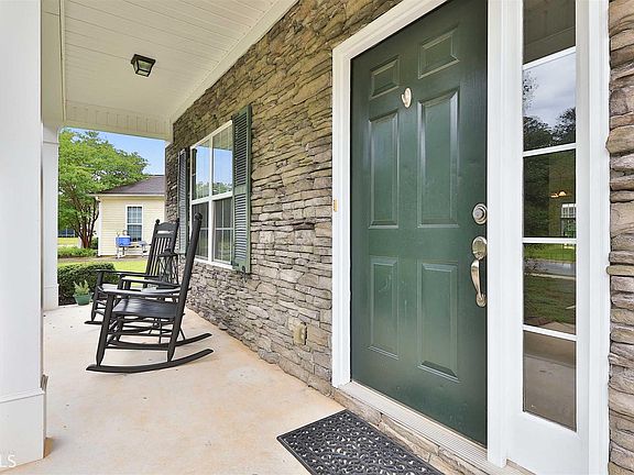 3rd image of 169 Brasch Park Dr