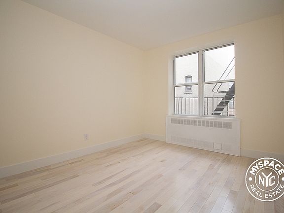 3rd image of 165 E 19th St APT 3D