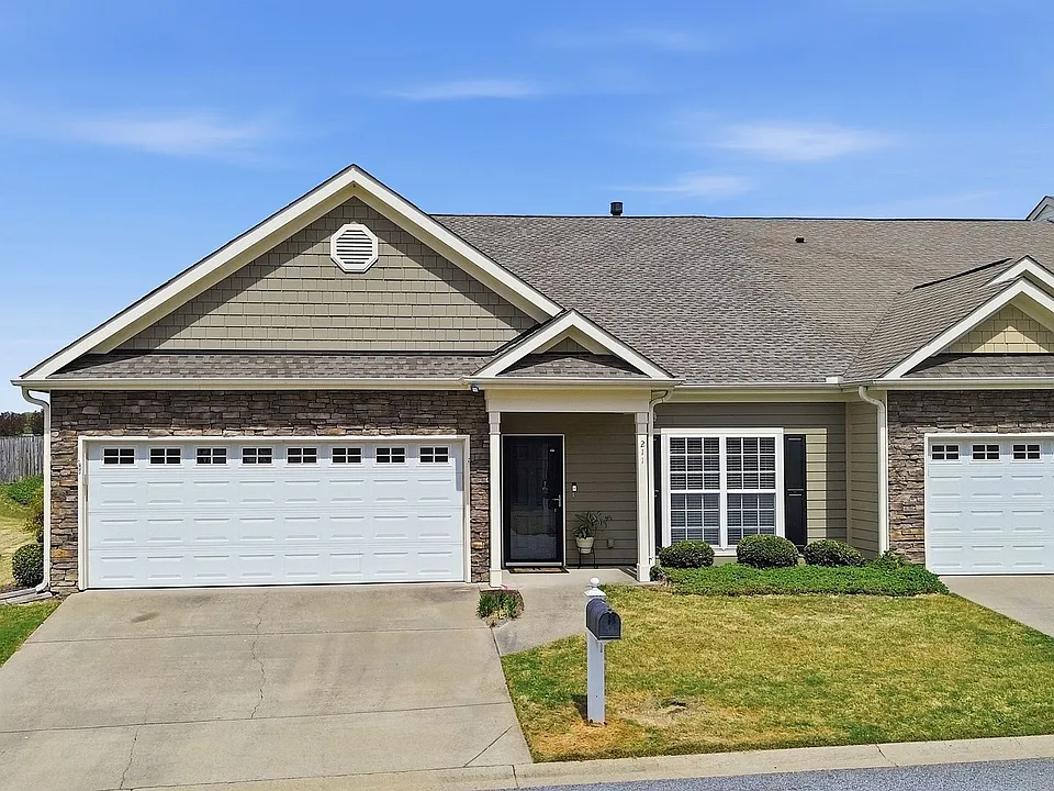 211 Louisville Dr