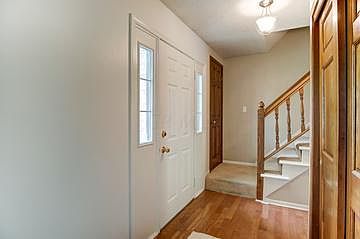 4th image of 368 Monterey Dr