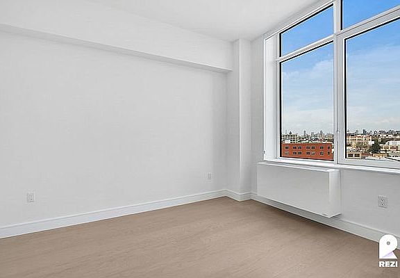 5th image of 3620 Steinway St APT 503