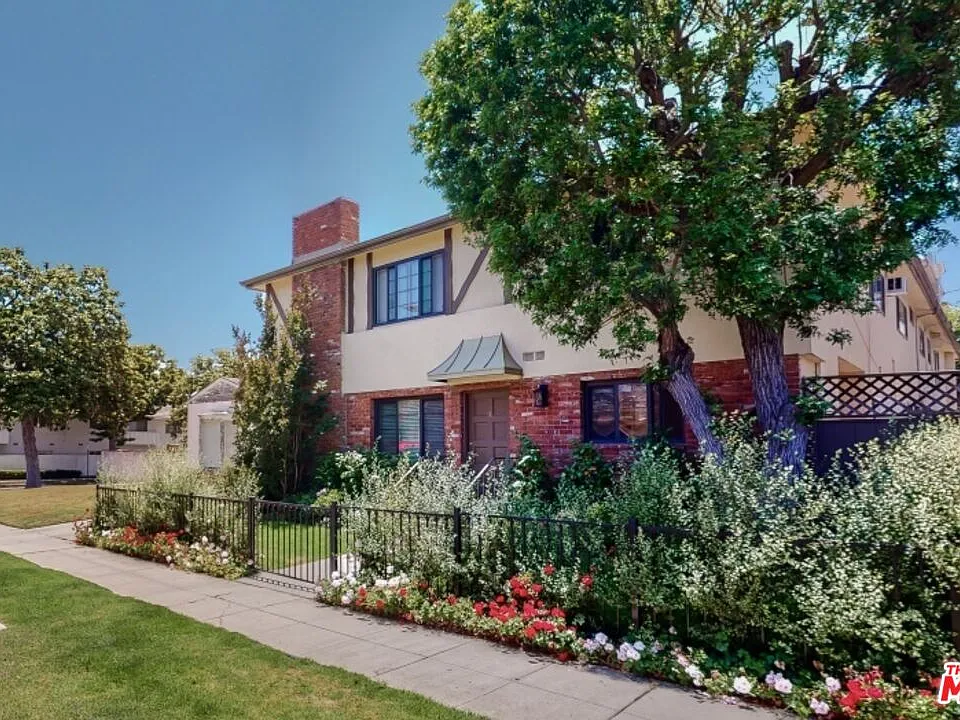 1833 Manning Ave #7