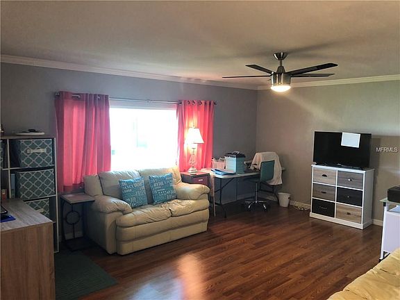4th image of 521 Cameo Dr