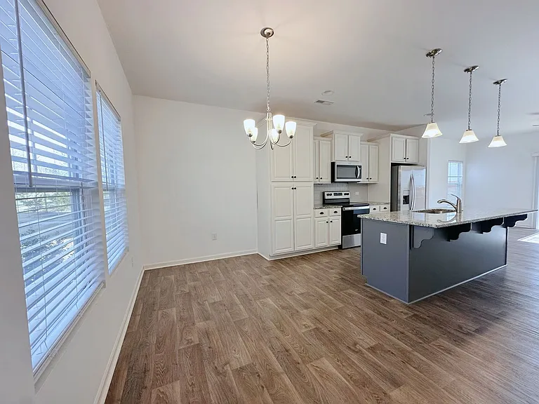 1060 Gibson Rd — Photo 5