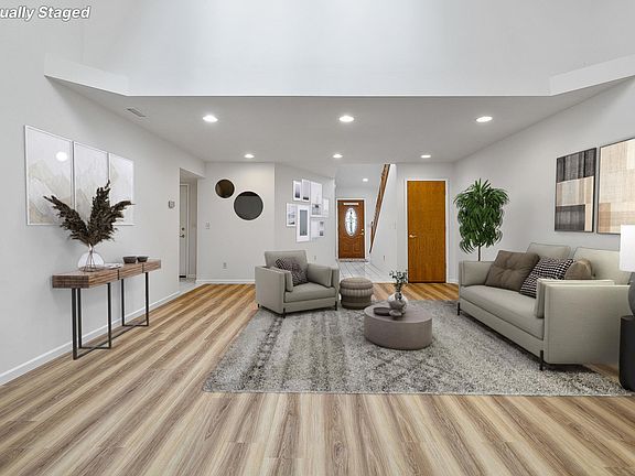 2nd image of 2305 Hood Ave