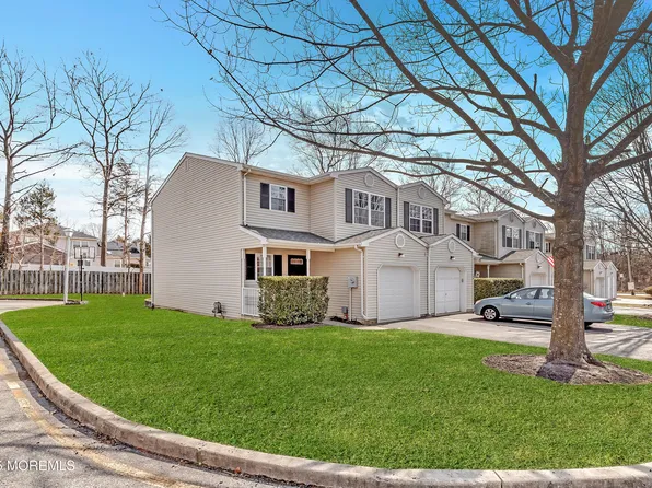 14 Walnut Street #107, Toms River, NJ 08753