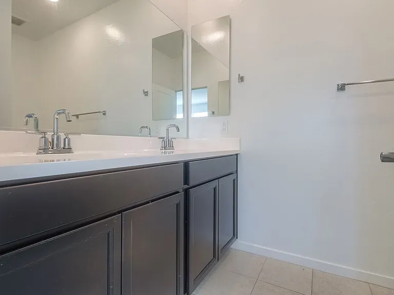 1362 W Crane Dr — Photo 15