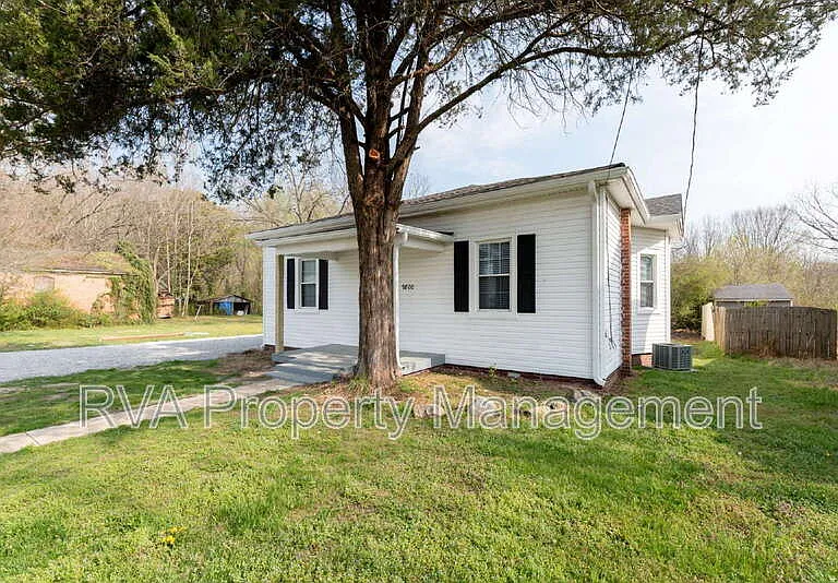 9800 Golf Course Dr — Photo 1