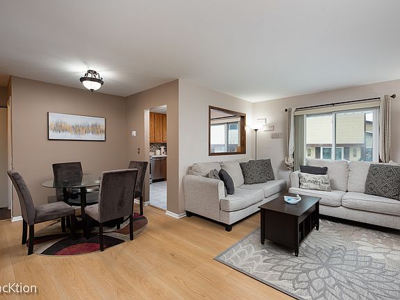 5th image of 2405 Brunswick Cir APT B