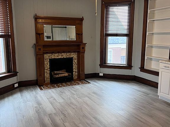 3rd image of 1420 Vermont St #D