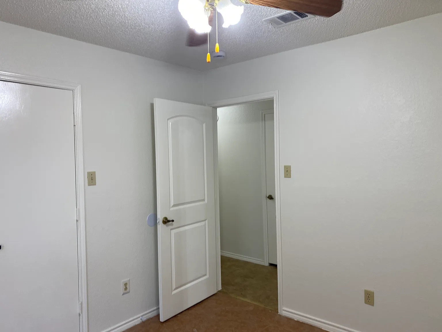 4 bed, 1905 sqft, $2,500 — Photo 4