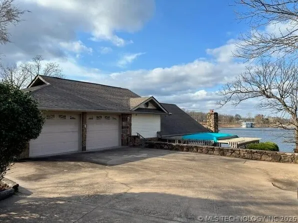 55881 E 316th Rd, Jay, OK 74346