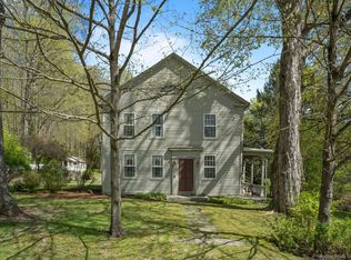 212 Main St N, Woodbury, CT 06798