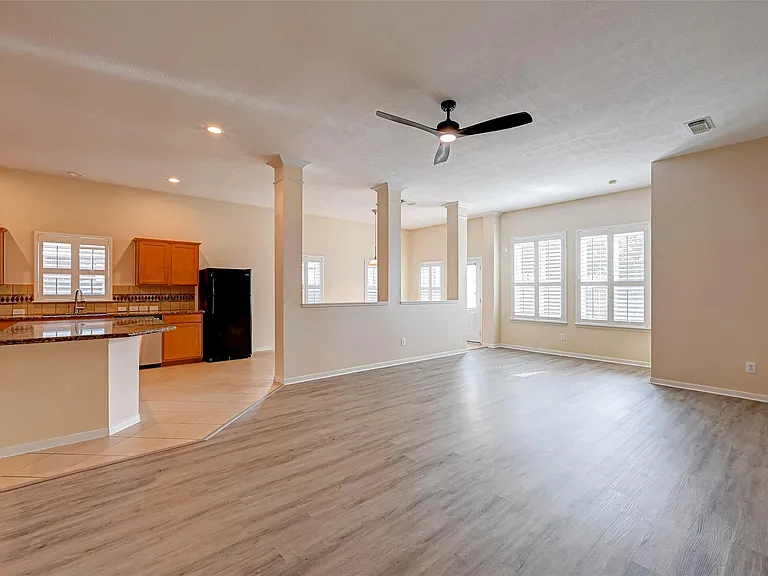 6923 Grants Hollow Ln — Photo 13