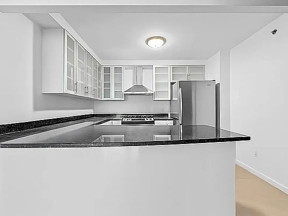 4th image of 3080 21st St APT 3C