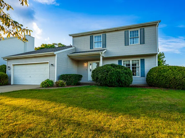 2818 Polo Rd, Bloomington, IL 61704