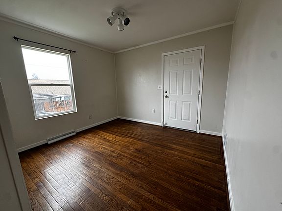 3rd image of 715 Taylor St