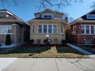 8423 S Crandon Ave, Chicago, IL