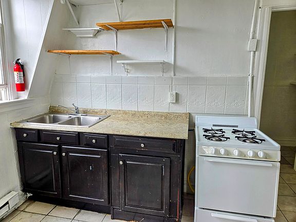 5th image of 540 W Allen St #7