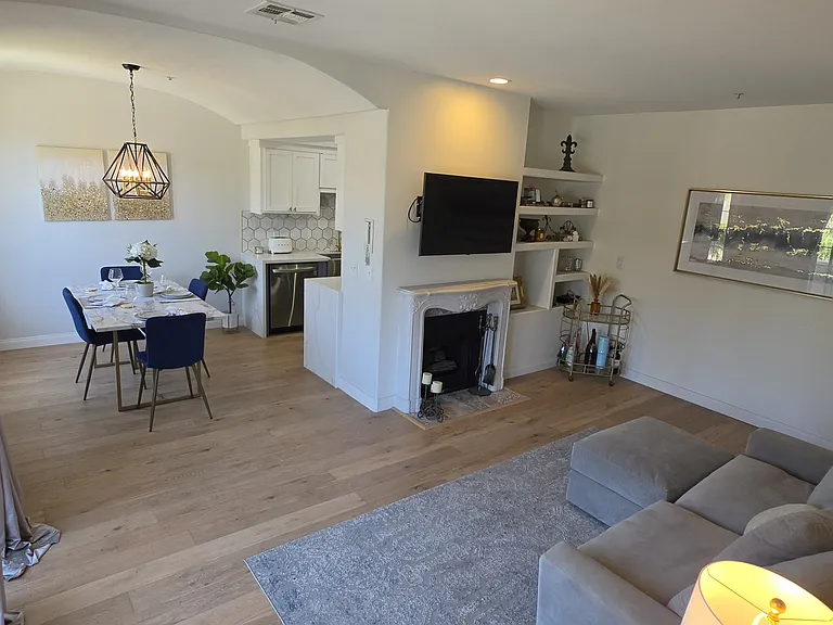 1076 S Orange Grove Ave #1 — Photo 6