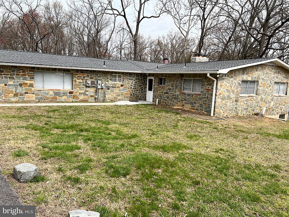 2nd image of 14201 Lancaster Ln