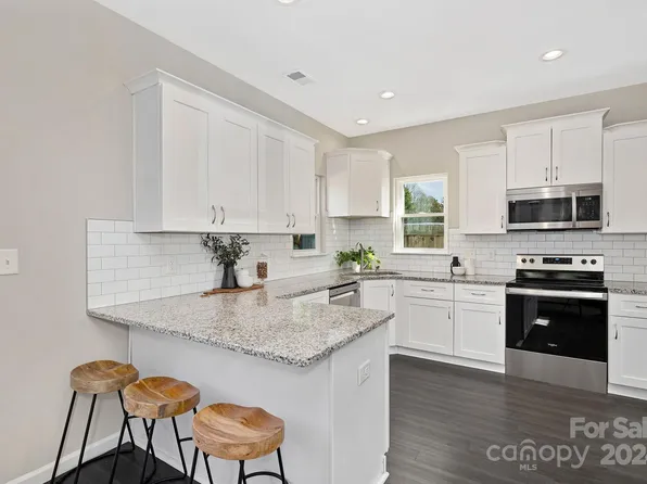 407 Centerfield Dr, Charlotte, NC 28214
