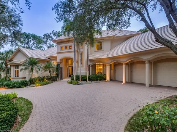 970 Barcarmil Way, Naples, FL 34110