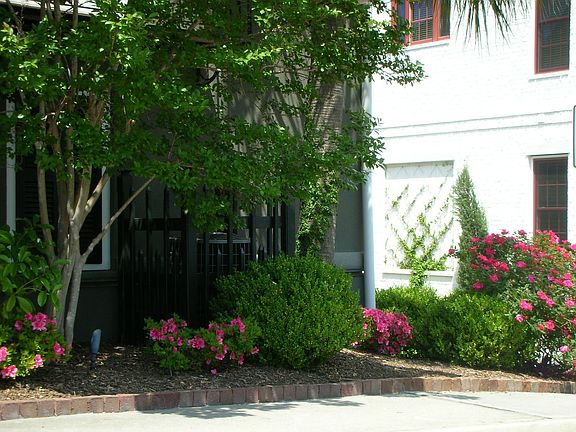 Carriage House Facing Lake