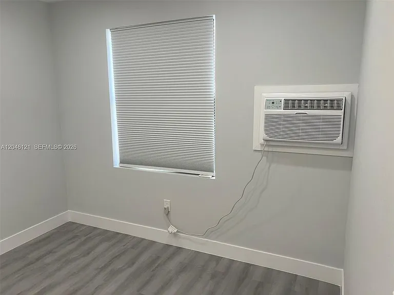 1450 SW 4th St #2 — Photo 6