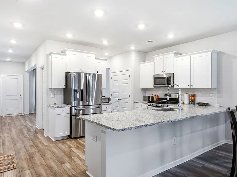 9165 Island Shore Ave — Photo 7