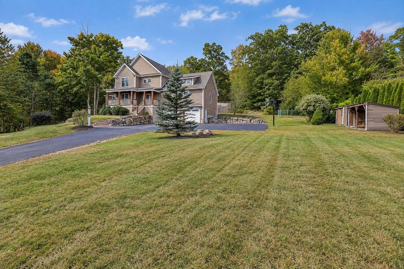 4 bed, 2.5 bath, 2864 sqft, $6,000 — Photo 3