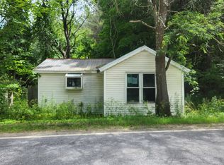 489 Angel Rd, Corinth, NY 12822