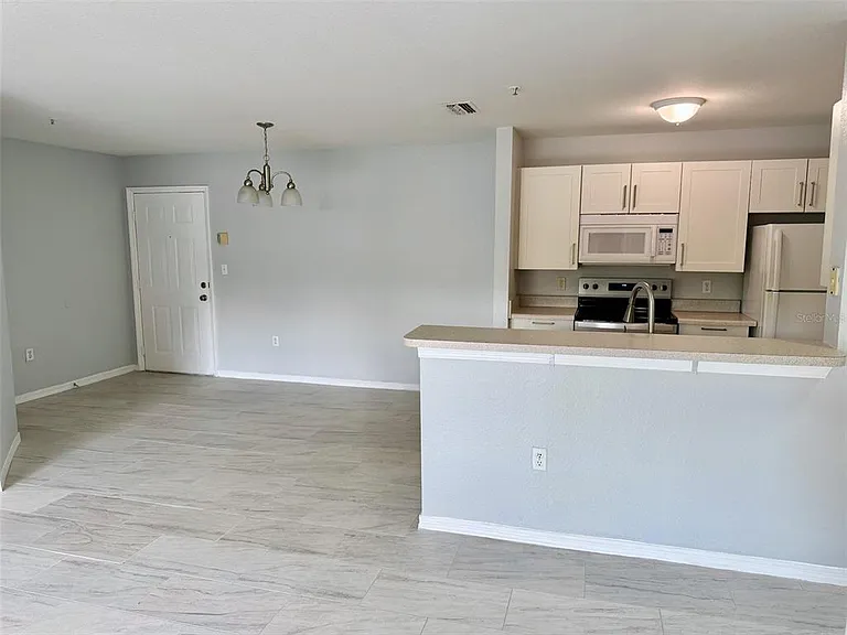 5475 Vineland Rd #8113 — Photo 5