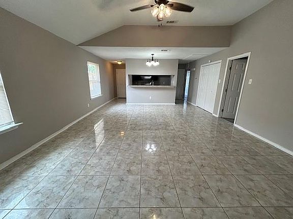 2nd image of 5821 S Oak Dr