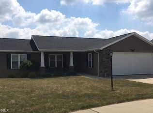 527 Gary Dr NW, New Philadelphia, OH 44663