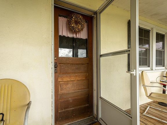 2nd image of 10142 Rawley Pike