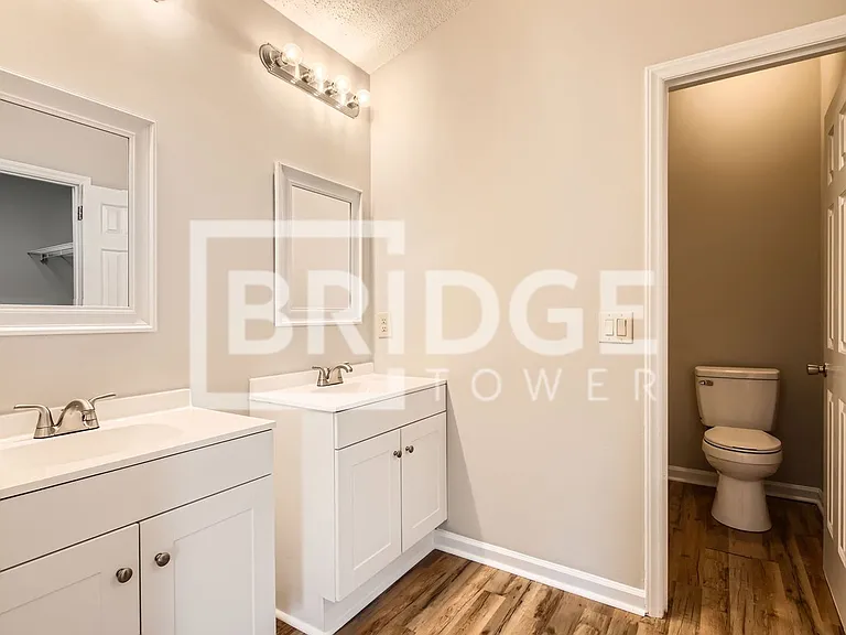7201 Canyon Dr — Photo 14