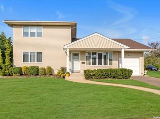 266 Greenway Rd, Long Beach, NY 11561